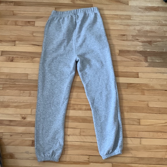 Grey sweatpants from boohoo - Picture 2 of 6